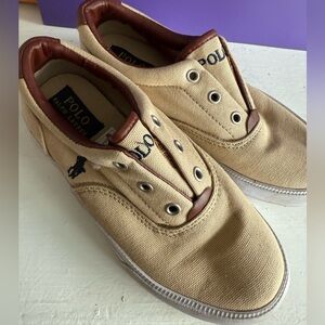 Boys Polo kaki shoes size 1